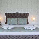 Naz Hotel