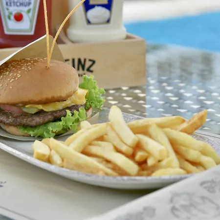 戈西克纳兹酒店 戈西克