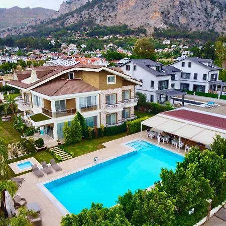 Hotel Naz 3*