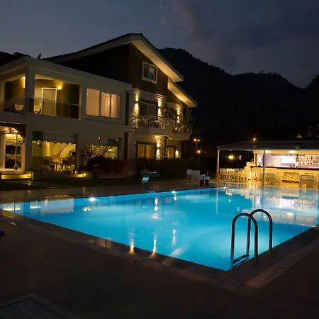 戈西克纳兹酒店