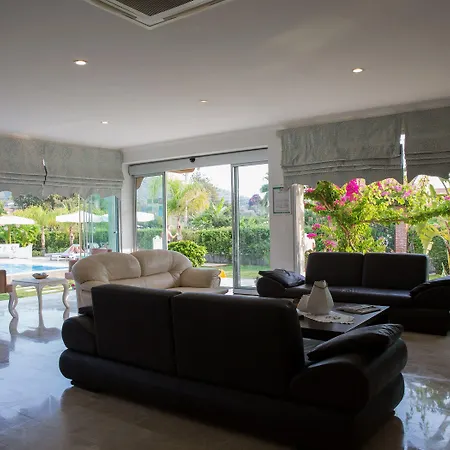 戈西克纳兹酒店