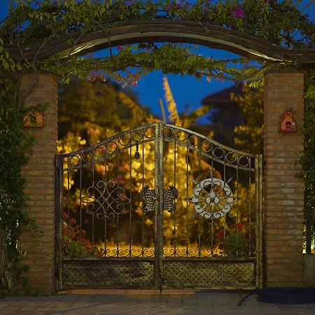 戈西克纳兹酒店 戈西克